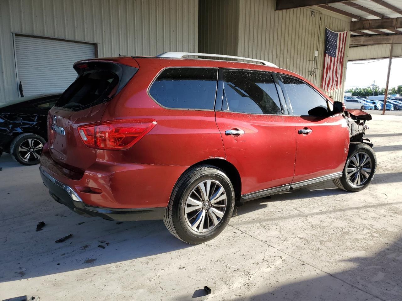 2017 Nissan Pathfinder S - Image 3