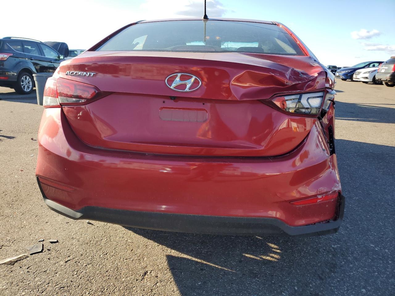 2019 Hyundai Accent Se - Фото 6
