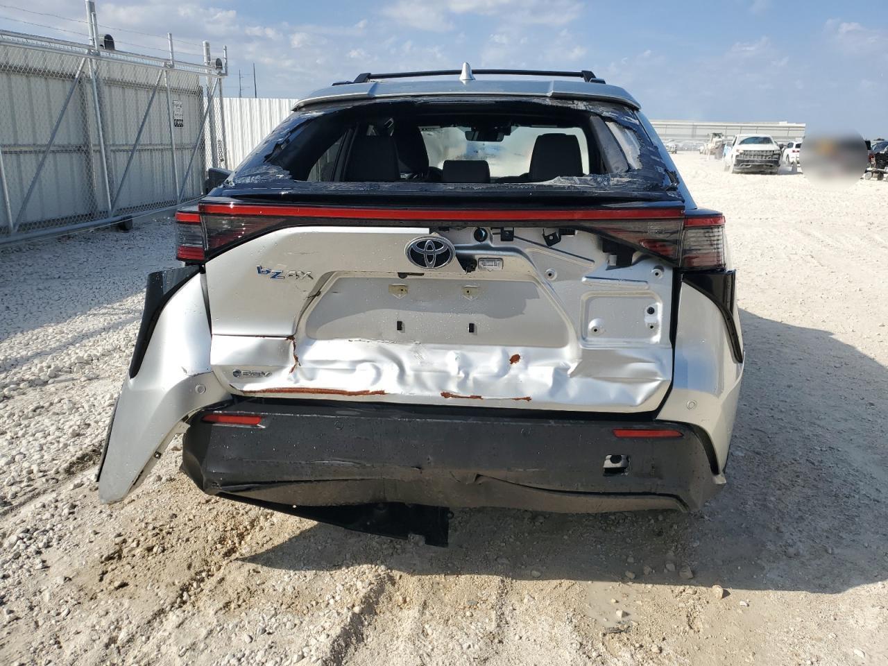 2024 Toyota Bz4X Xle - Фото 6