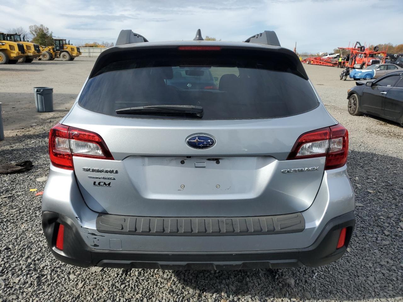 2019 Subaru Outback 2.5I Premium - Image 6