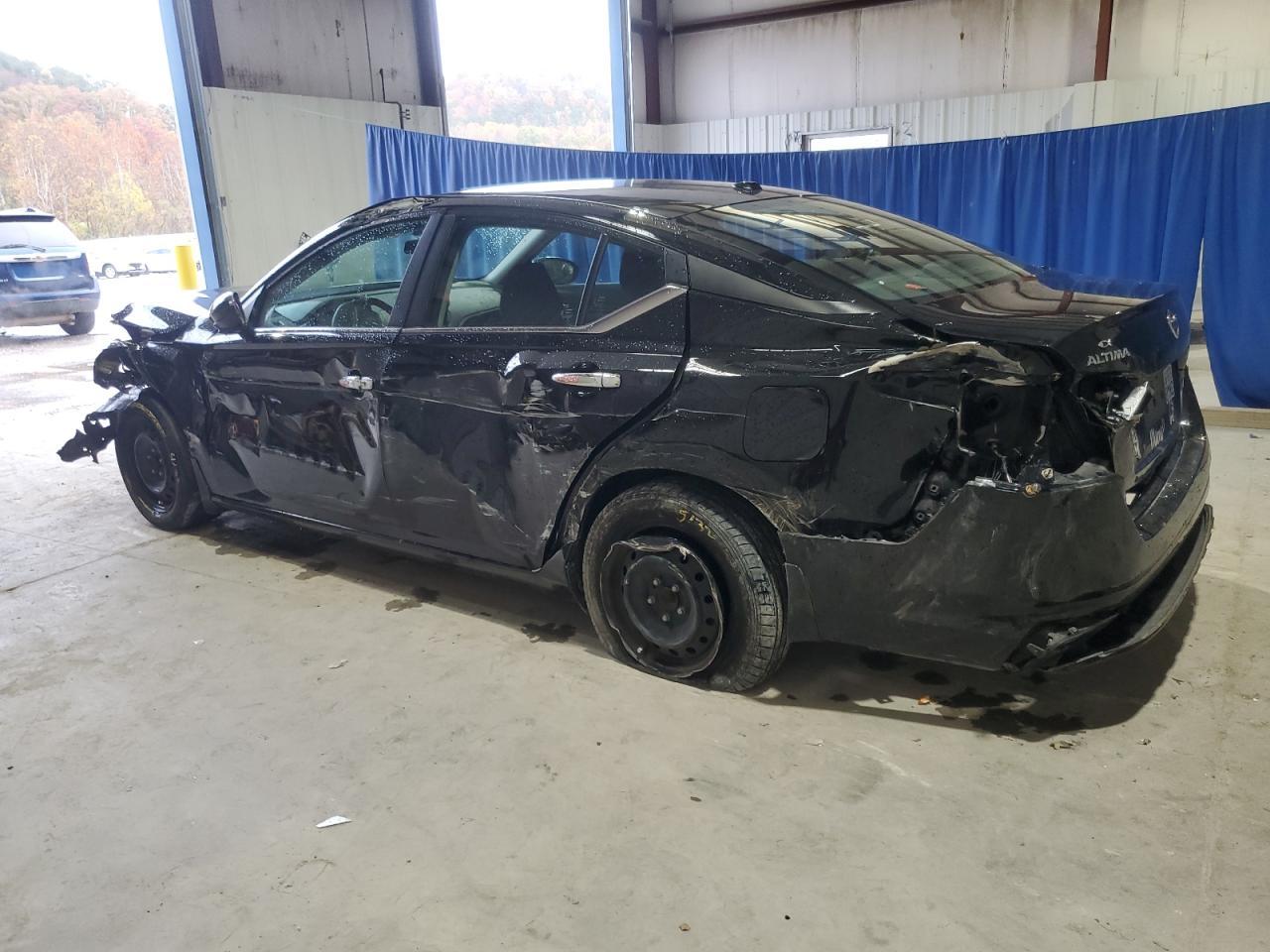 2019 Nissan Altima S - Фото 2