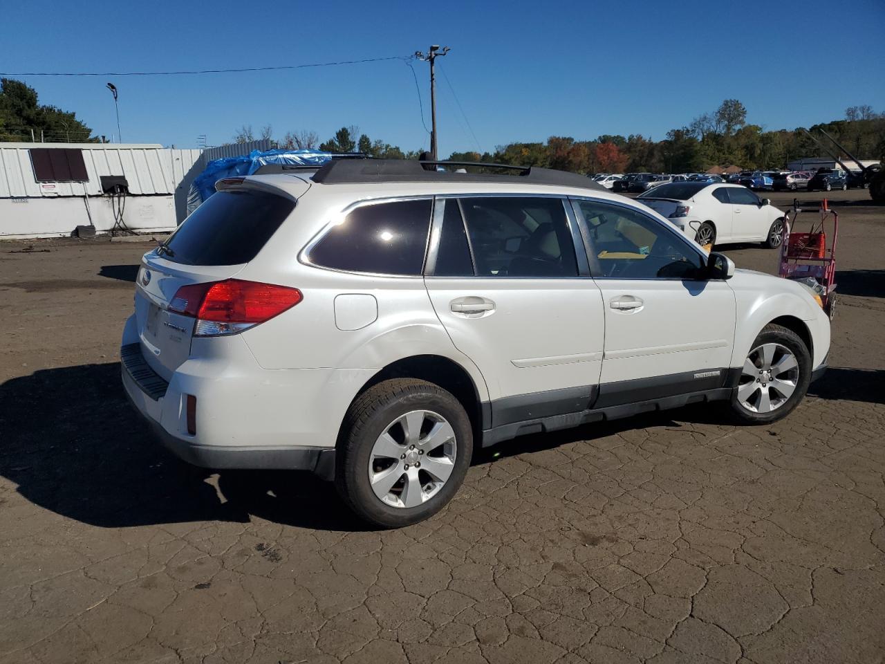 2012 Subaru Outback 2.5I Premium - Image 3