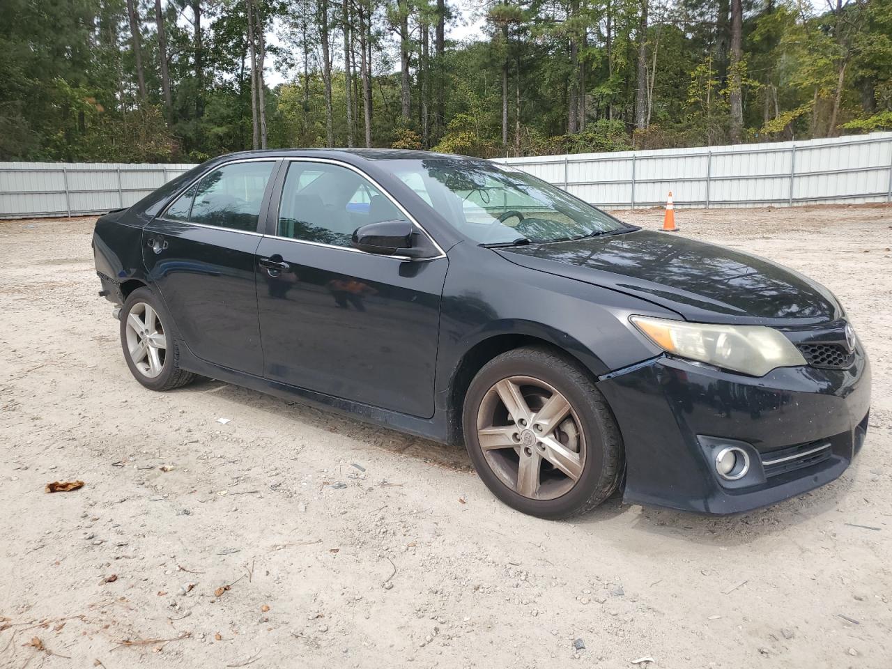 2013 Toyota Camry L - Image 4