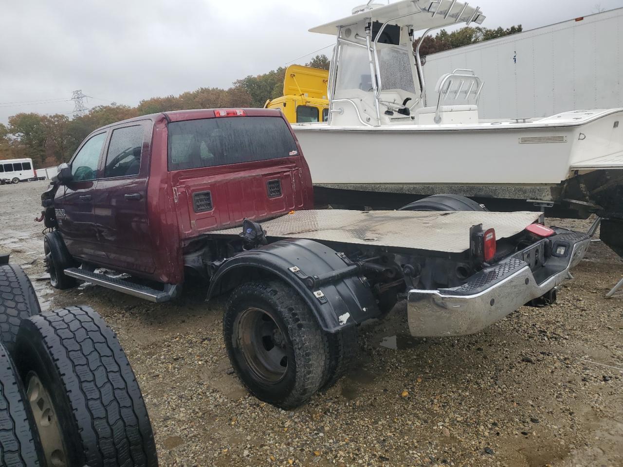 2018 Ram 3500 Flatbed Truck - Фото 2