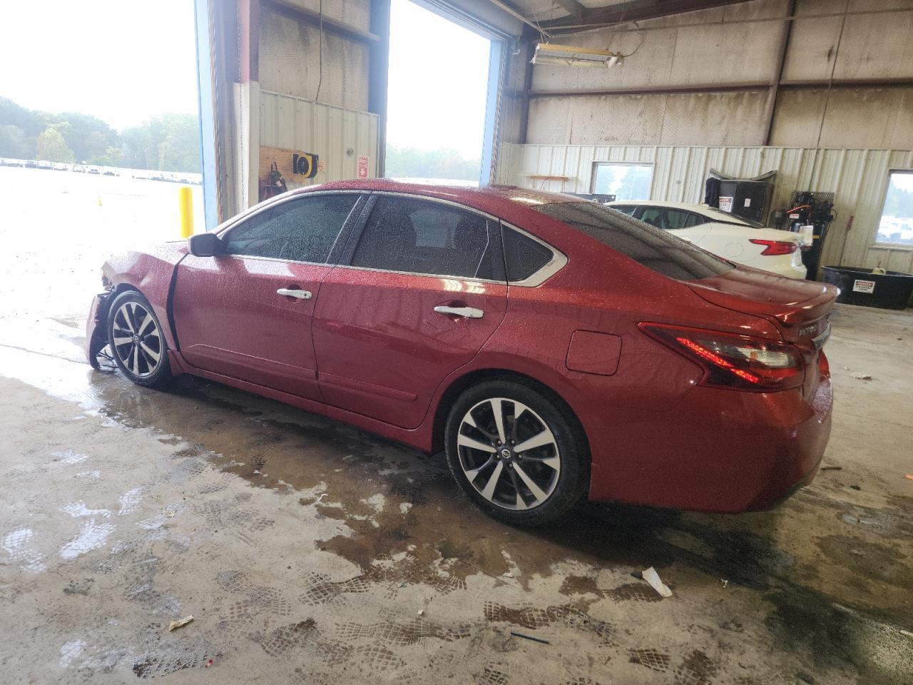 2017 Nissan Altima 2.5 - Фото 2
