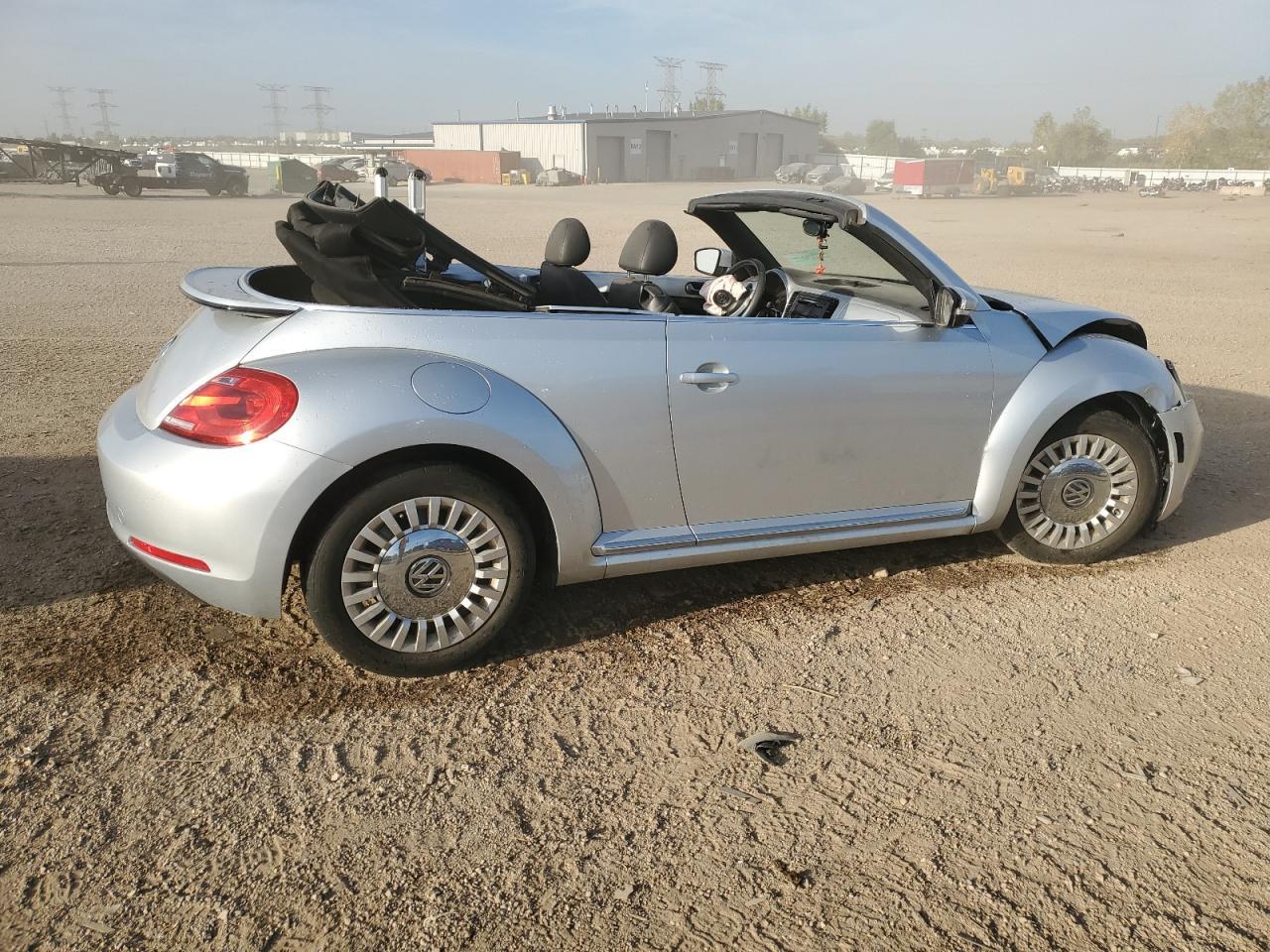 2013 Volkswagen Beetle - Image 3