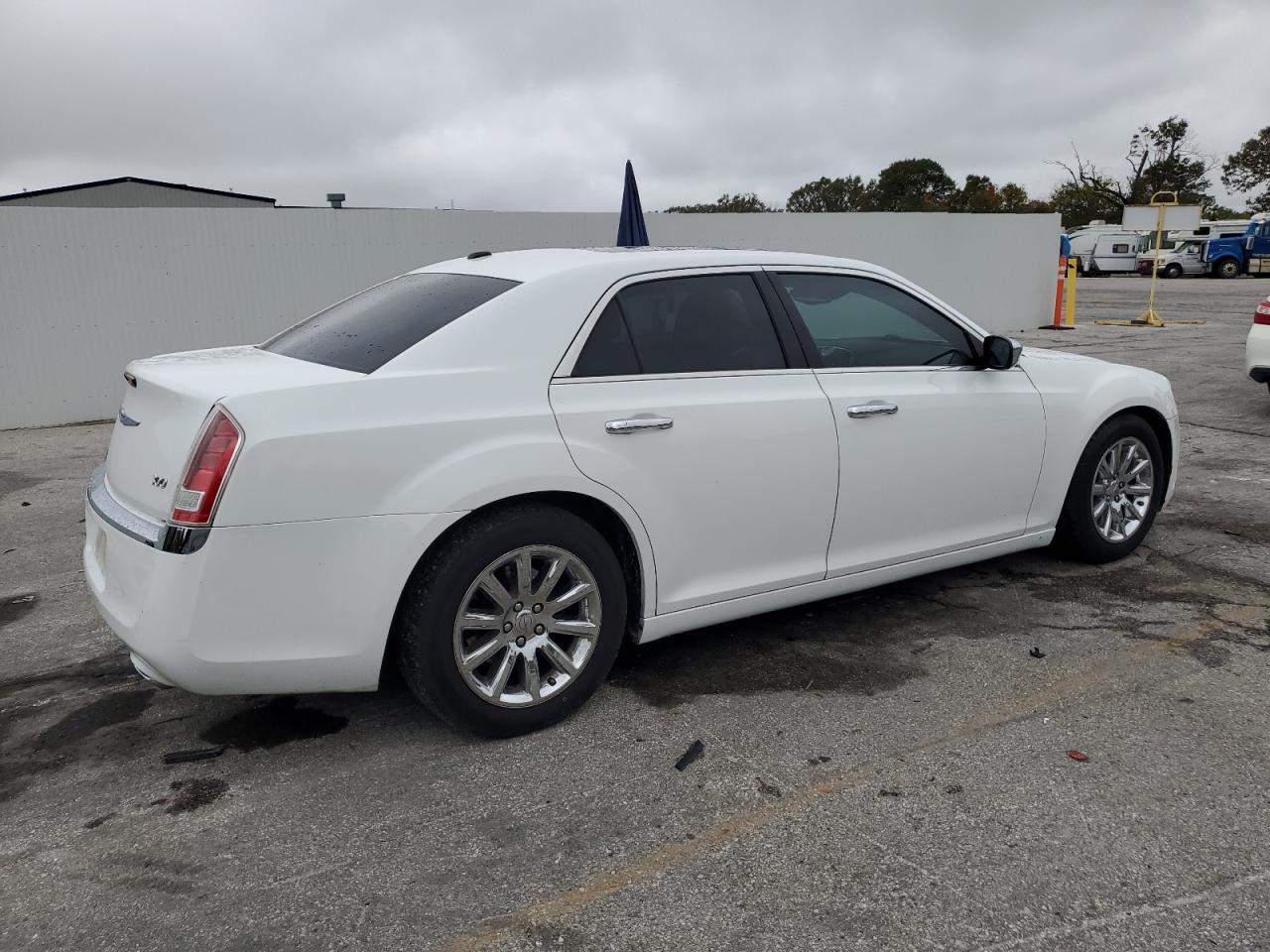 2012 Chrysler 300 Limited - Фото 3