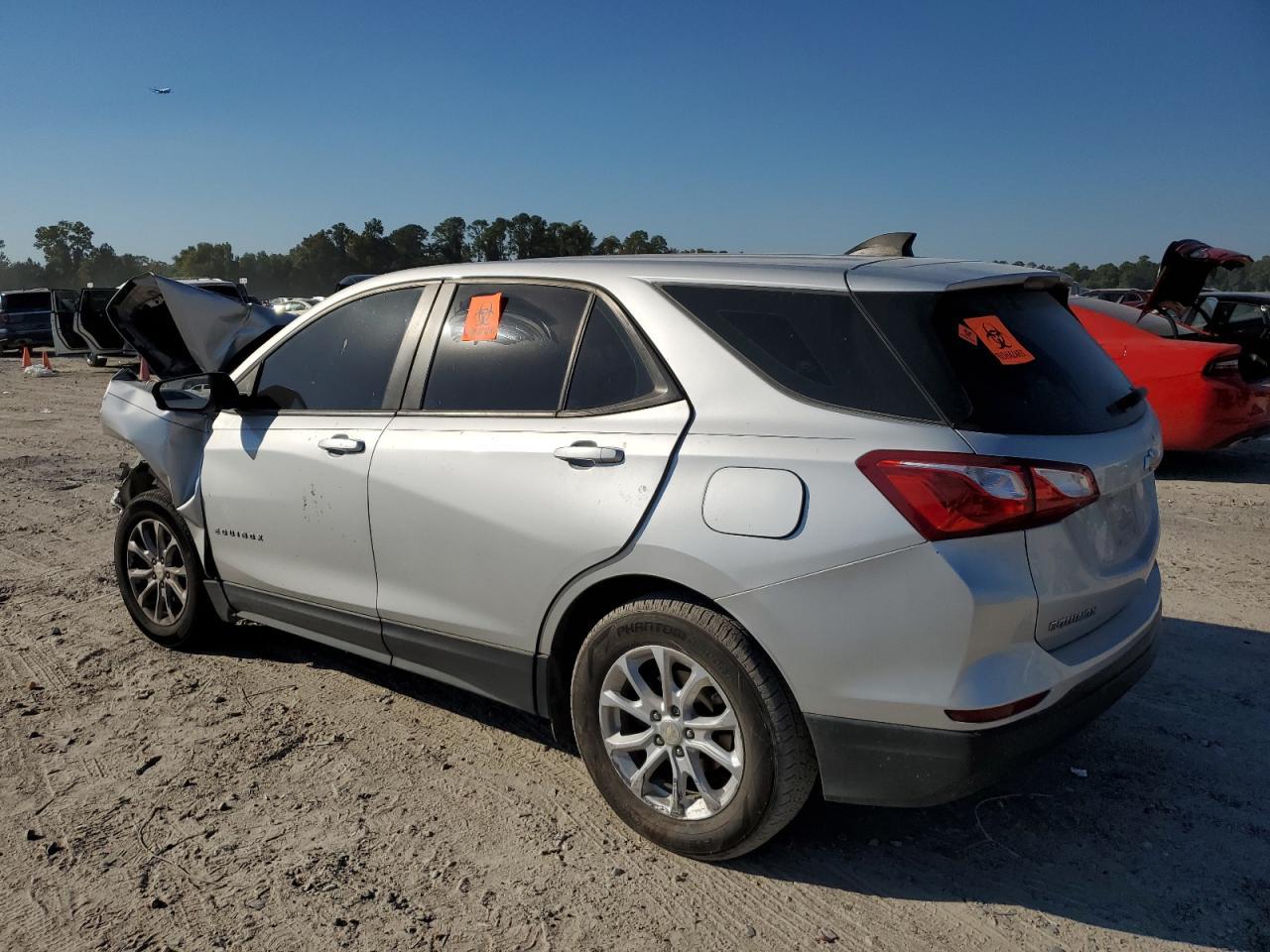2020 Chevrolet Equinox Ls - Фото 2
