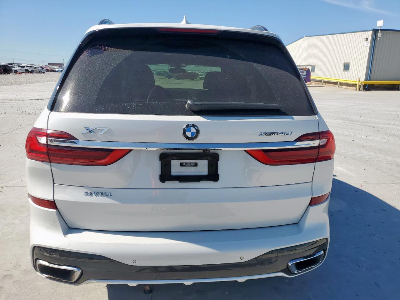 2021 BMW X7 xDrive40I - Фото 6
