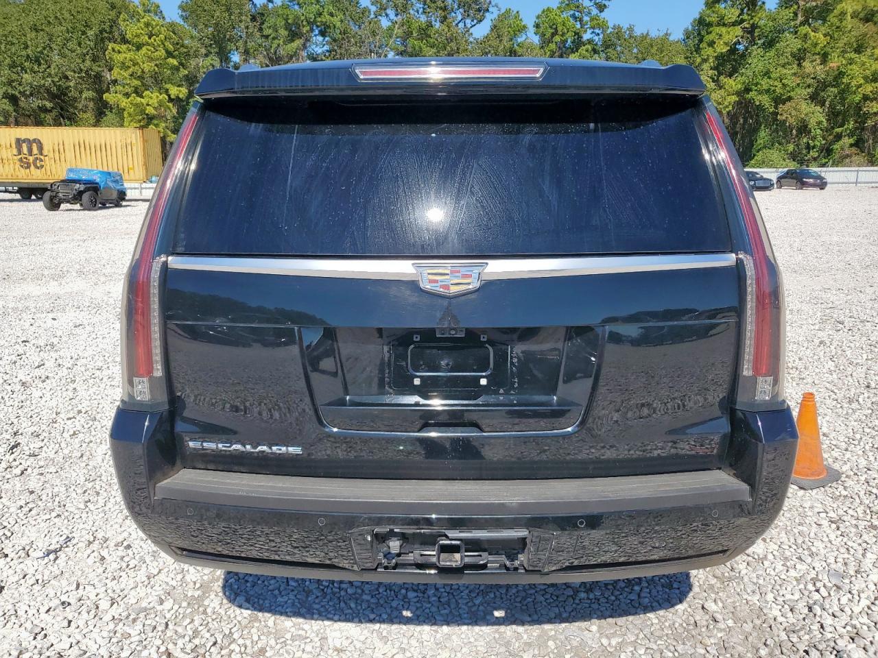 2018 Cadillac Escalade Esv Luxury - Image 6