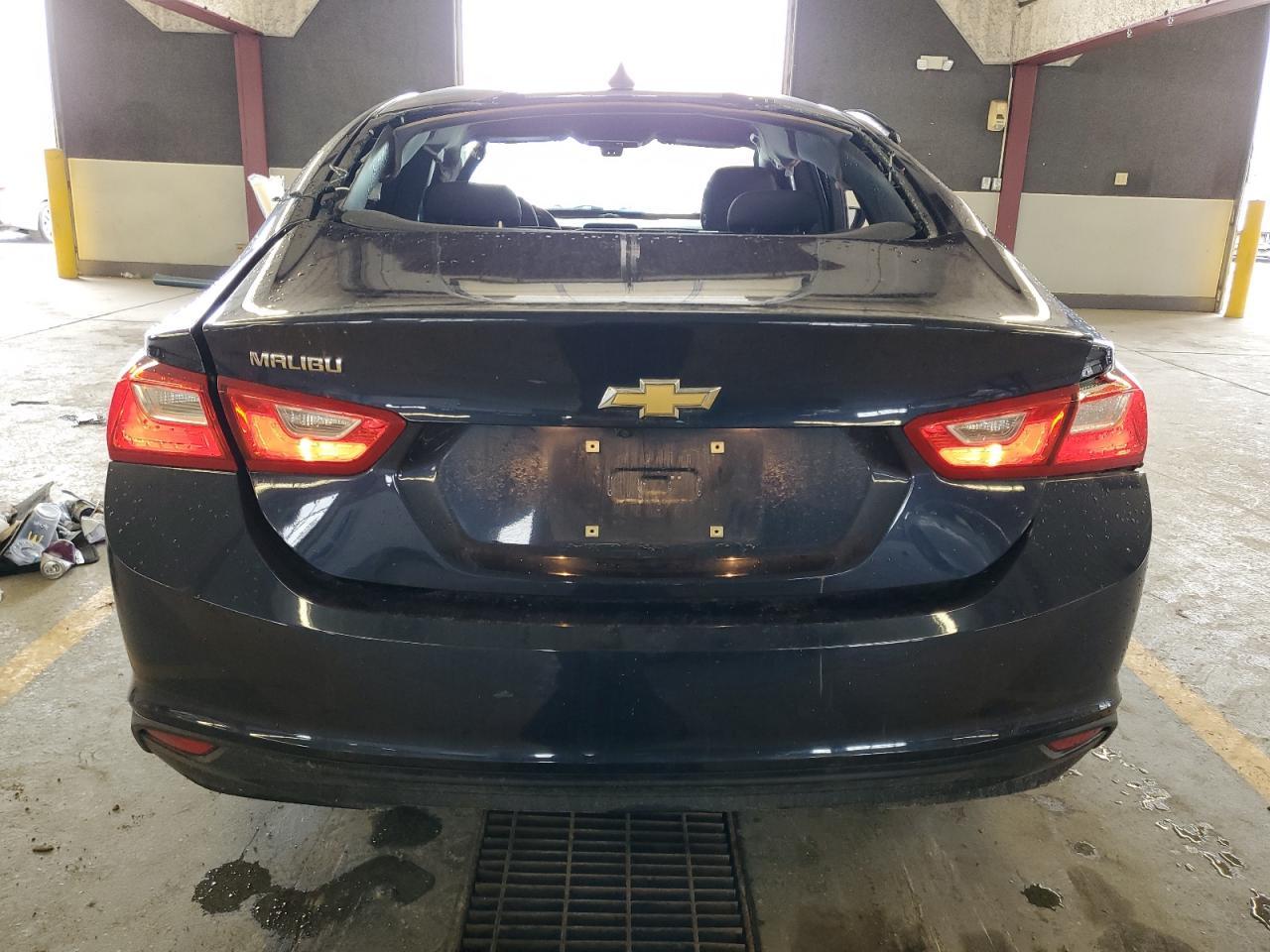 2017 Chevrolet Malibu Ls - Фото 6
