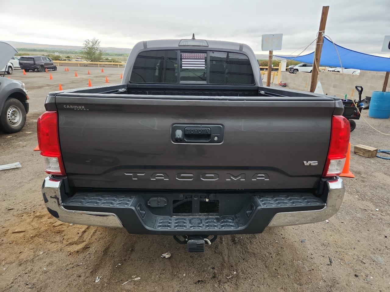 2017 Toyota Tacoma Double Cab - Фото 6