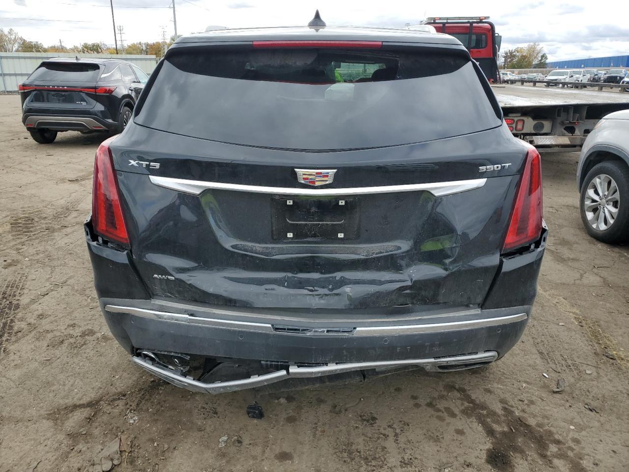 2025 Cadillac Xt5 Premium Luxury - Image 6