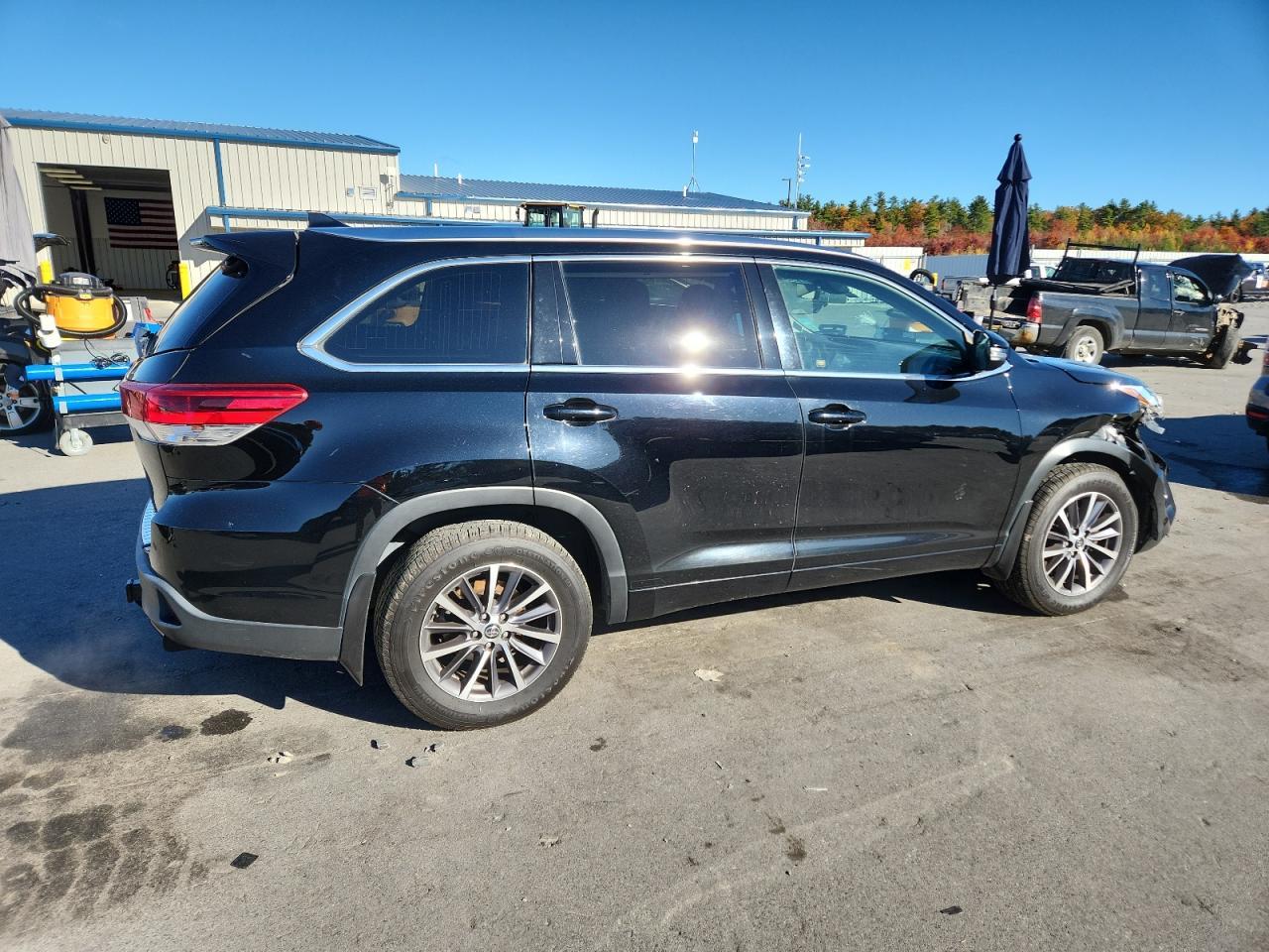 2018 Toyota Highlander Se - Фото 3