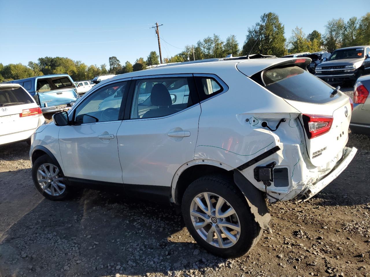 2021 Nissan Rogue Sport S - Фото 2