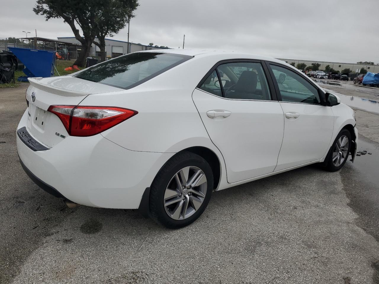 2014 Toyota Corolla Eco - Image 3