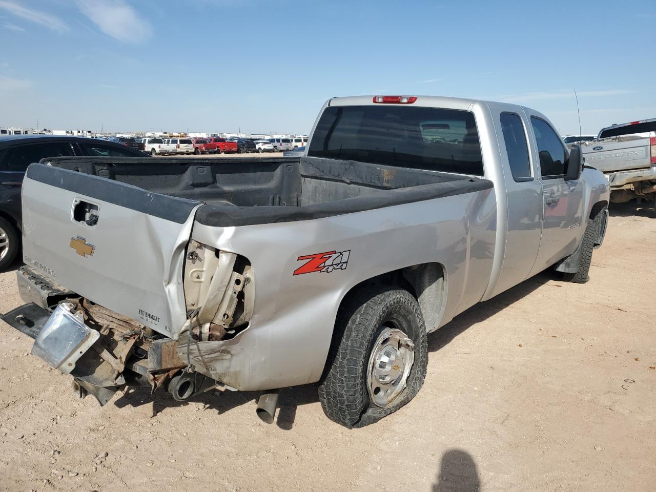 2010 Chevrolet Silverado K2500 Heavy Duty Lt - Image 3