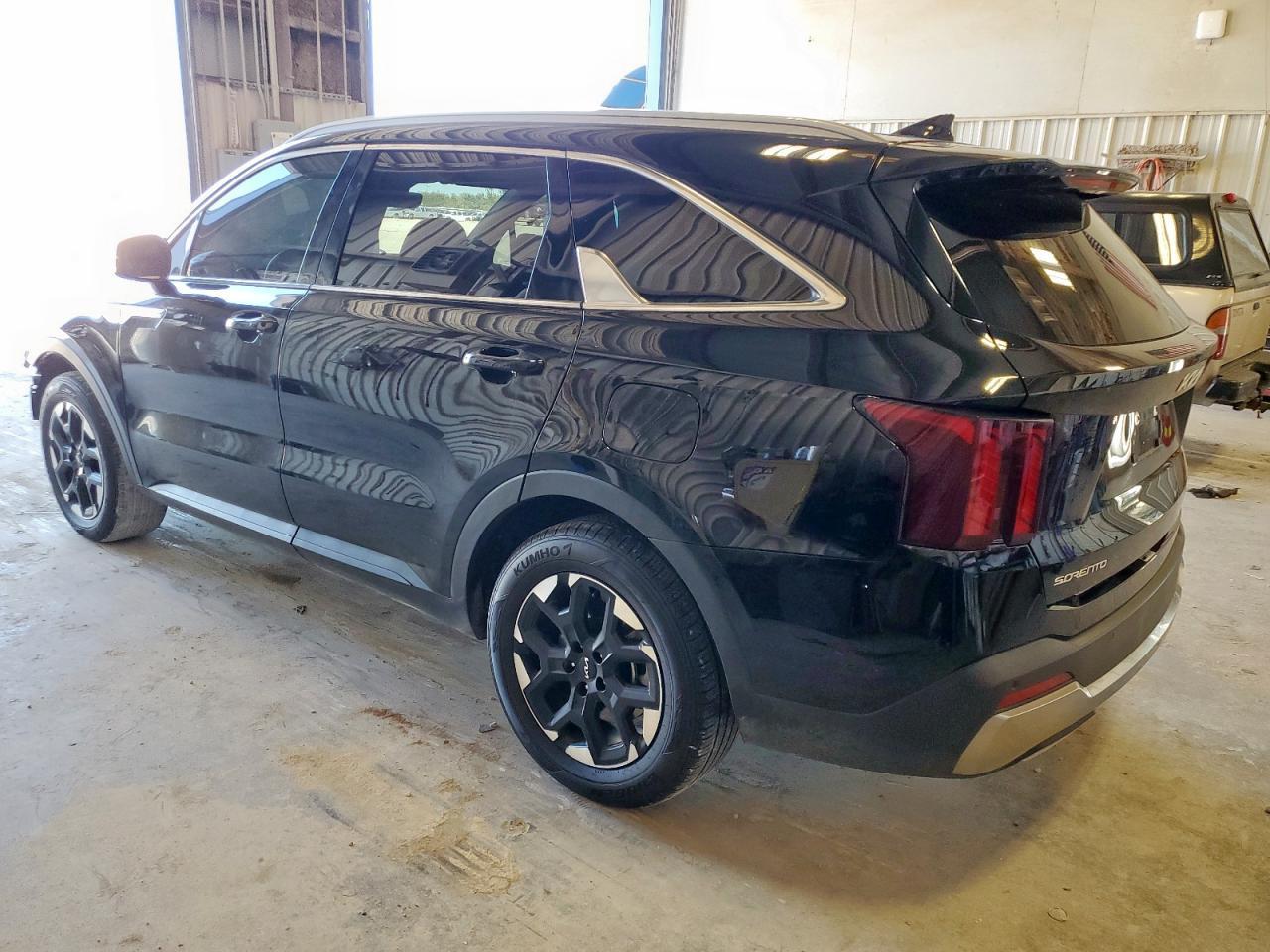 2024 Kia Sorento S - Фото 2