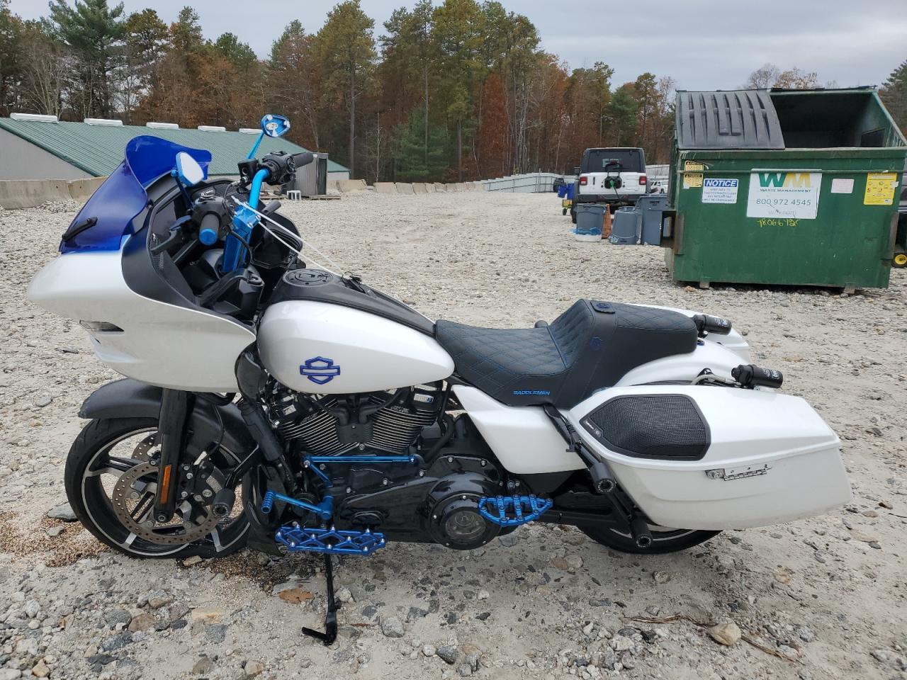 2024 Harley-Davidson Fltrx - Image 3