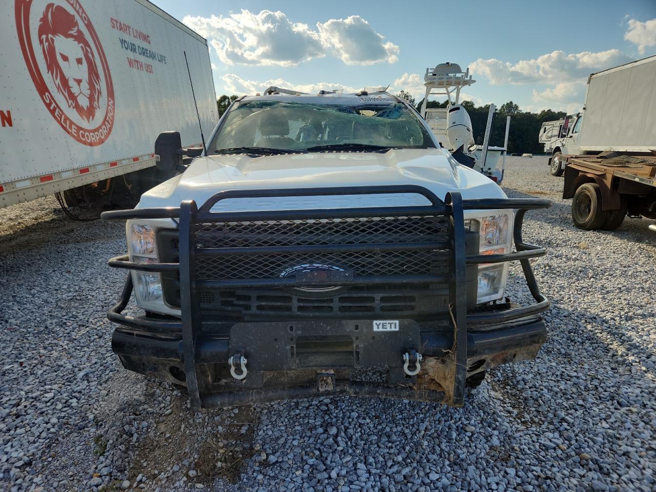 2023 Ford F250 Super Duty - Фото 5