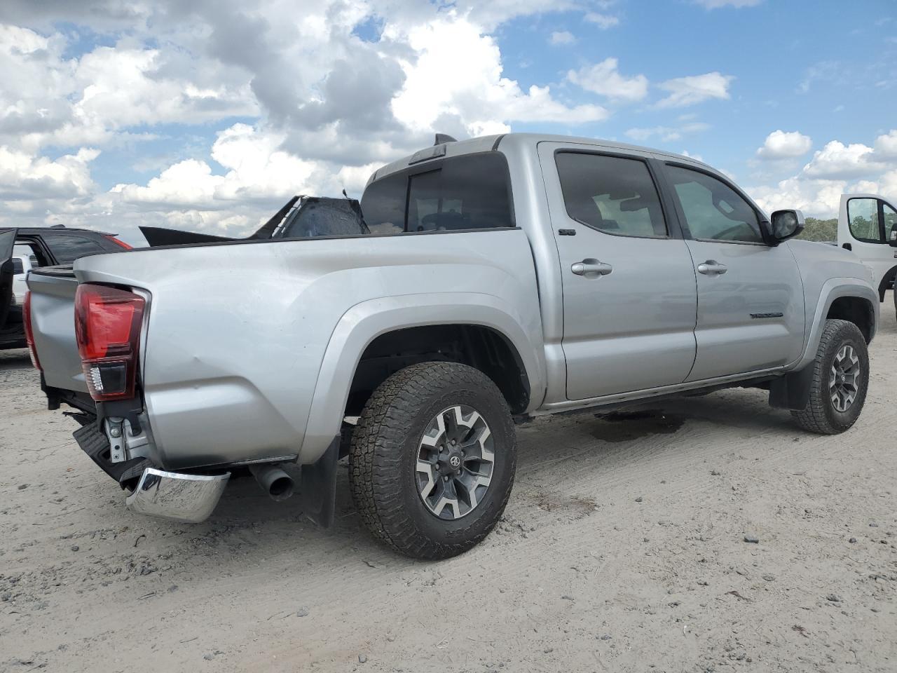 2022 Toyota Tacoma Double Cab - Фото 3
