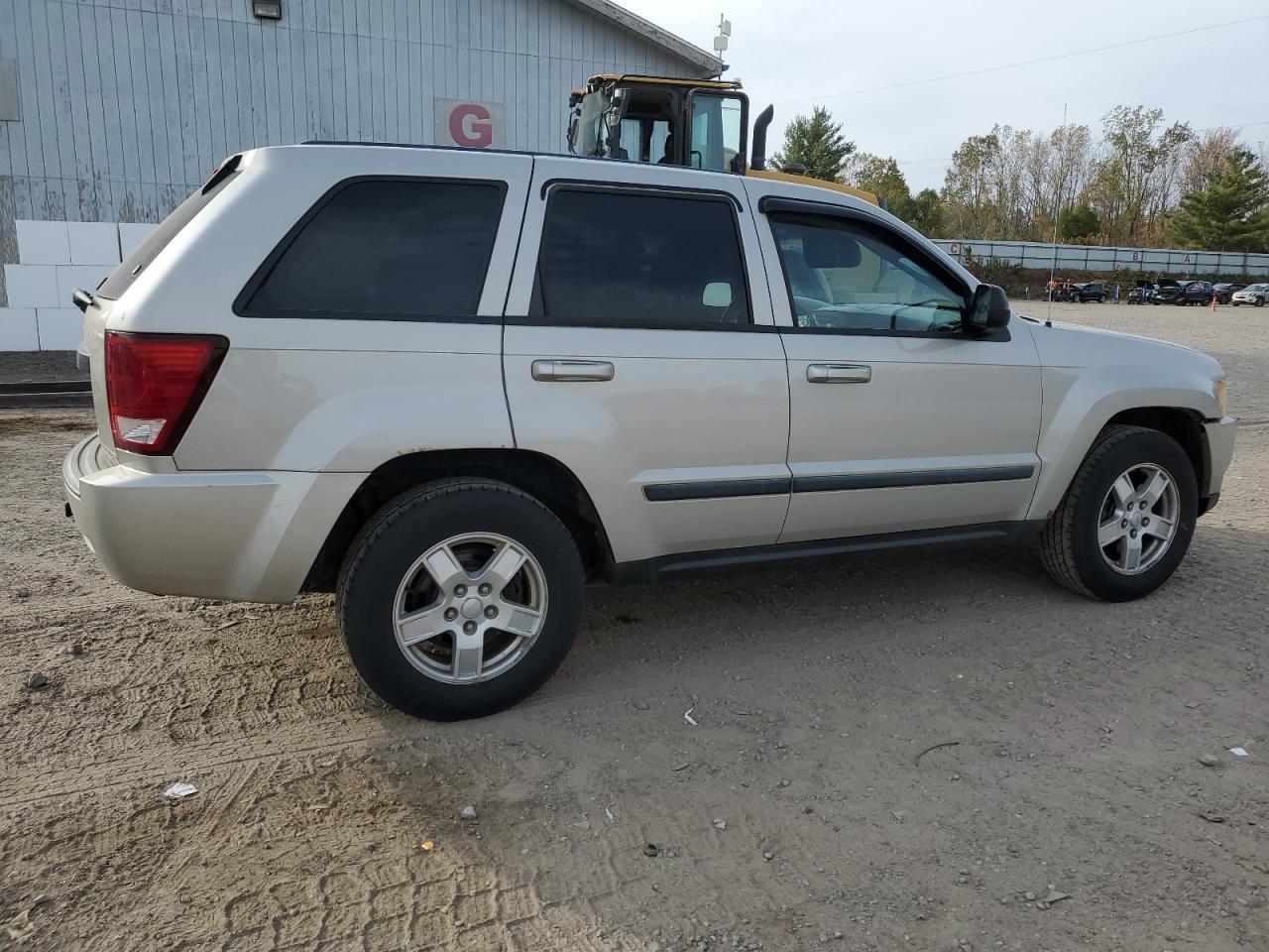 2007 Jeep Grand Cherokee Laredo - Image 3