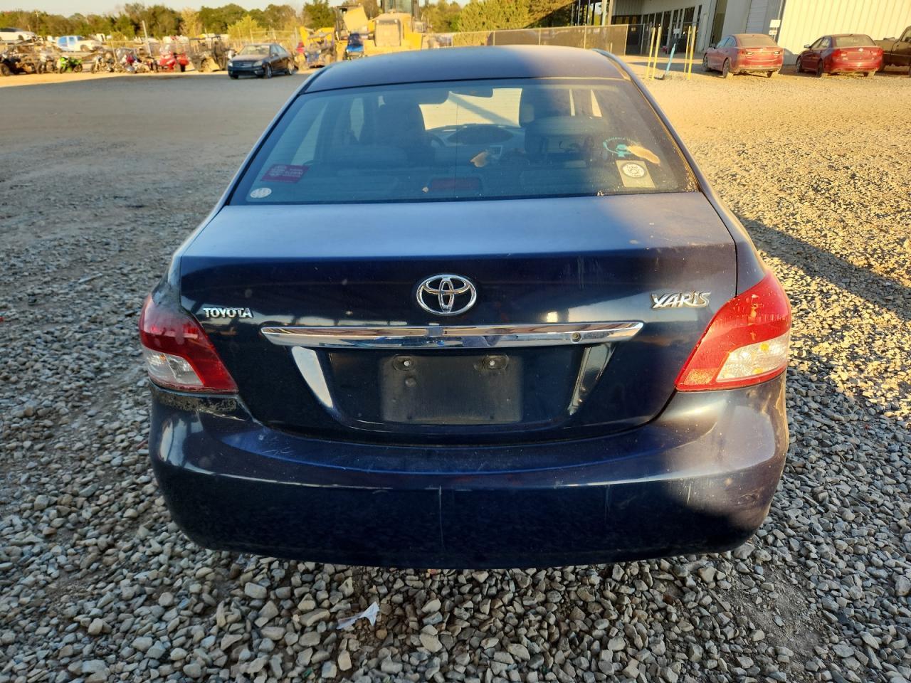 2010 Toyota Yaris - Фото 6