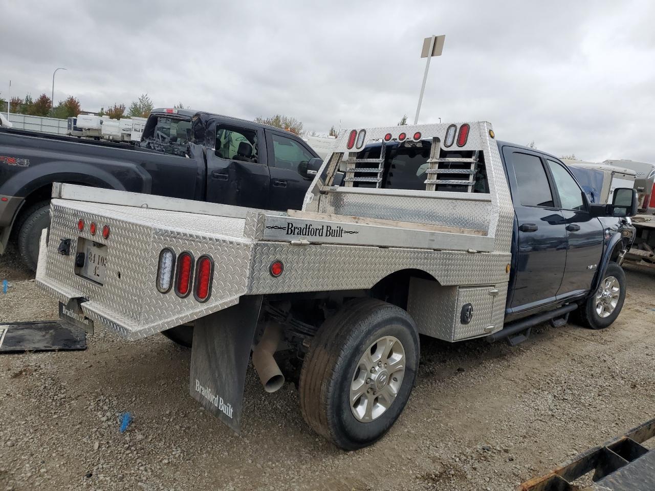 2023 Ram 3500 Big Horn - Фото 3