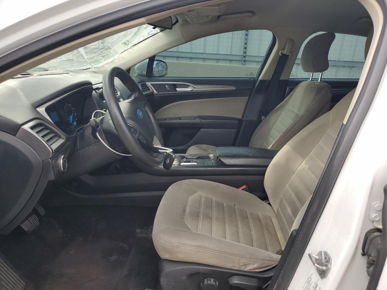 2017 Ford Fusion S - Фото 7