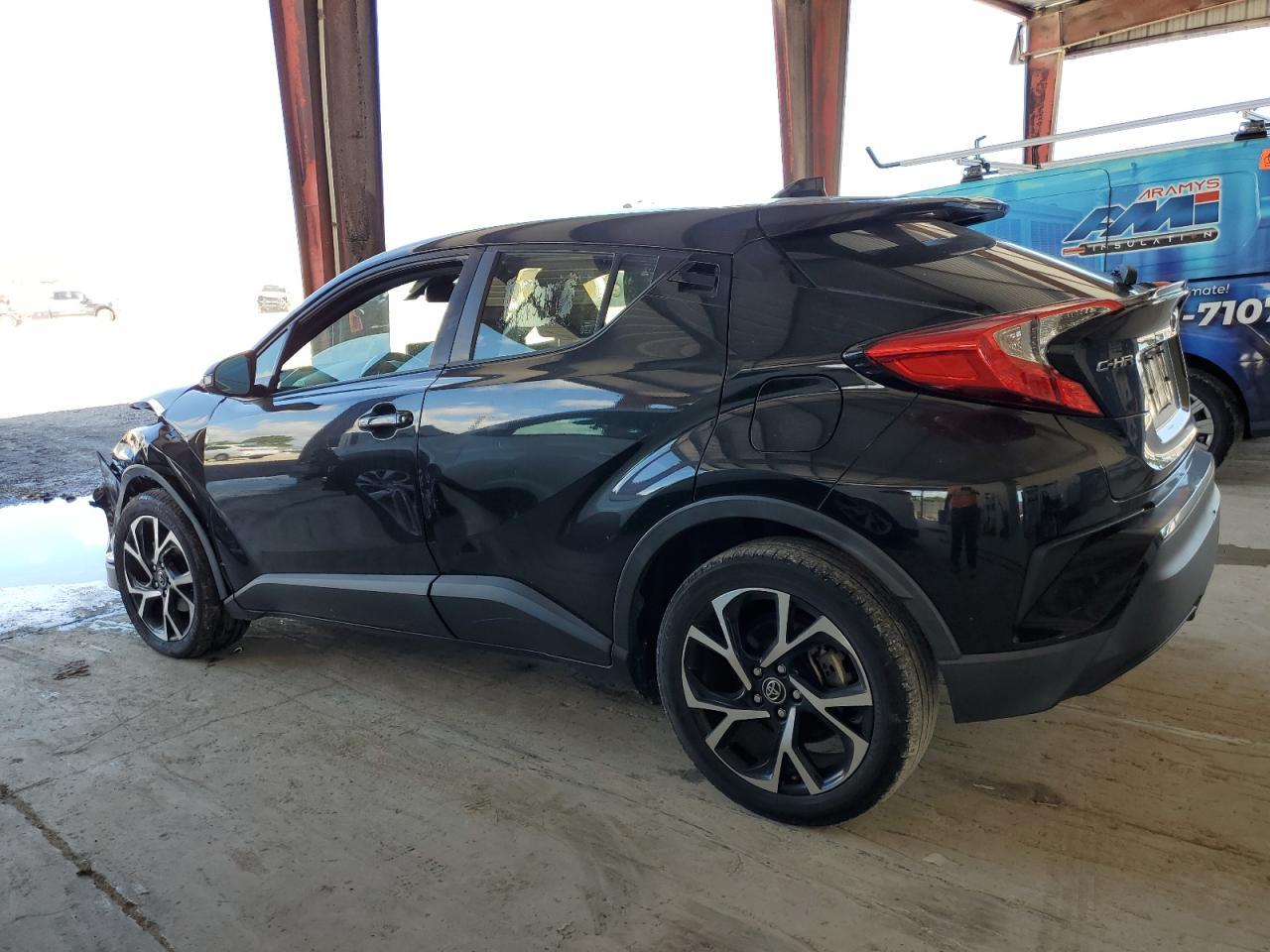 2019 Toyota C-Hr Xle - Image 2