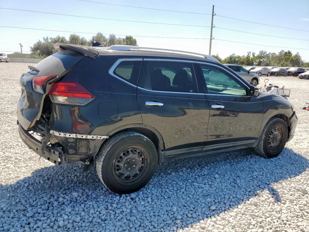 2017 Nissan Rogue S - Фото 3