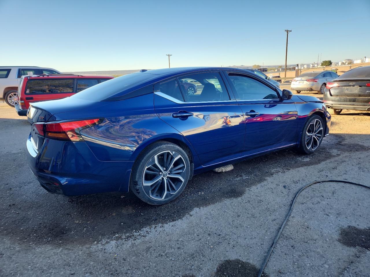 2024 Nissan Altima Sr - Image 3