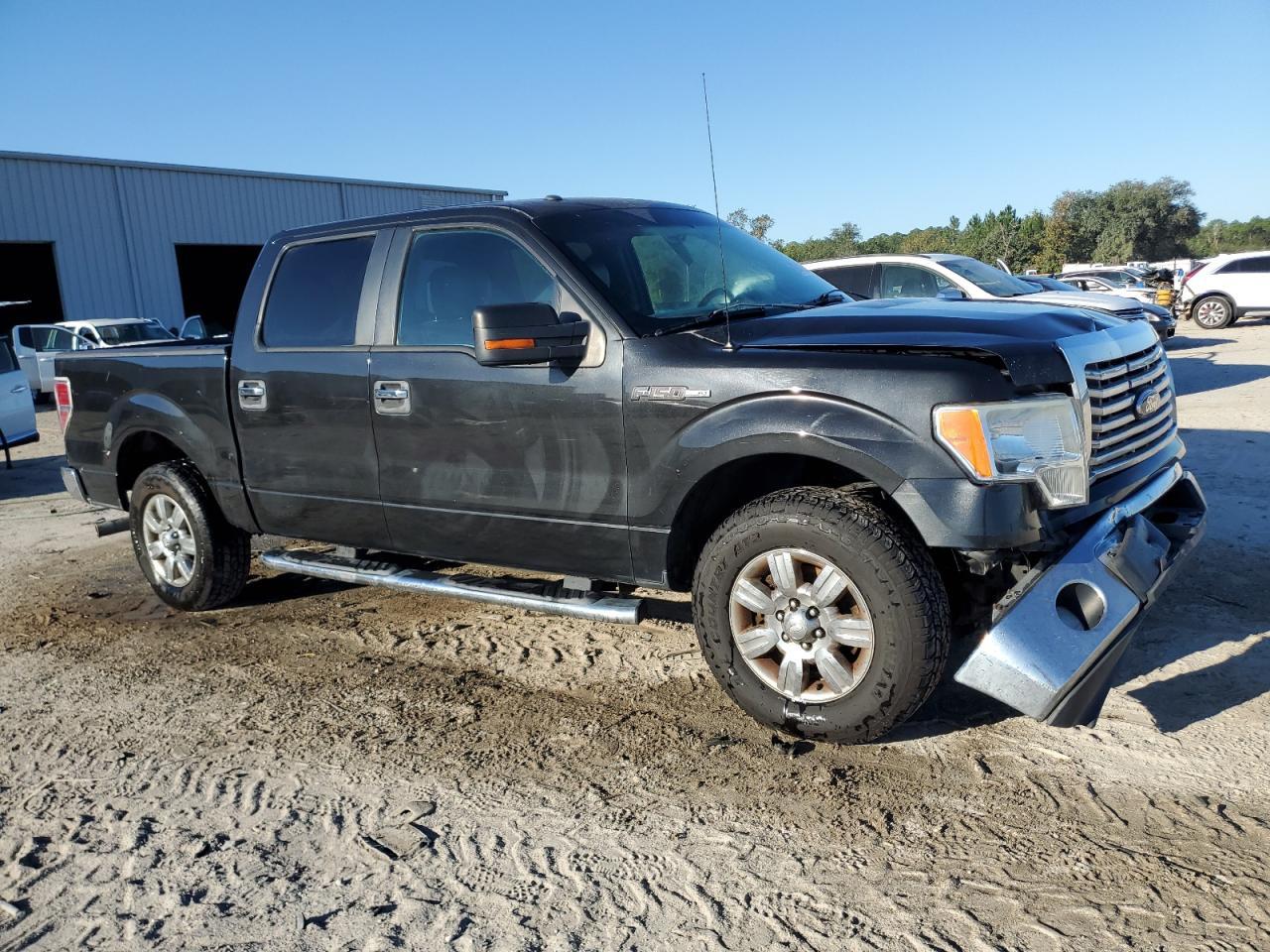 2012 Ford F150 Supercrew - Image 4