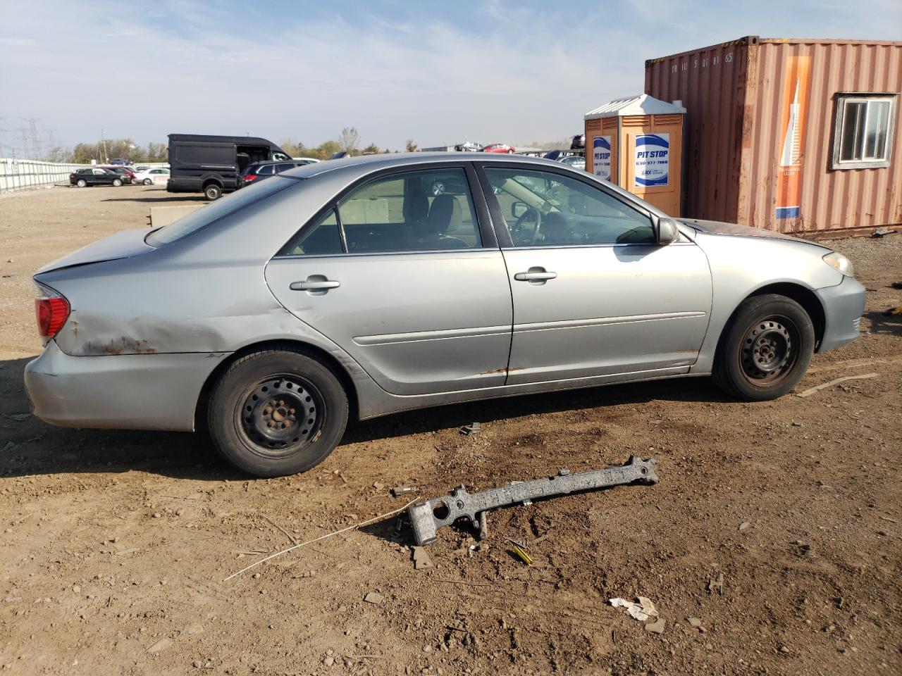 2005 Toyota Camry Le - Фото 3