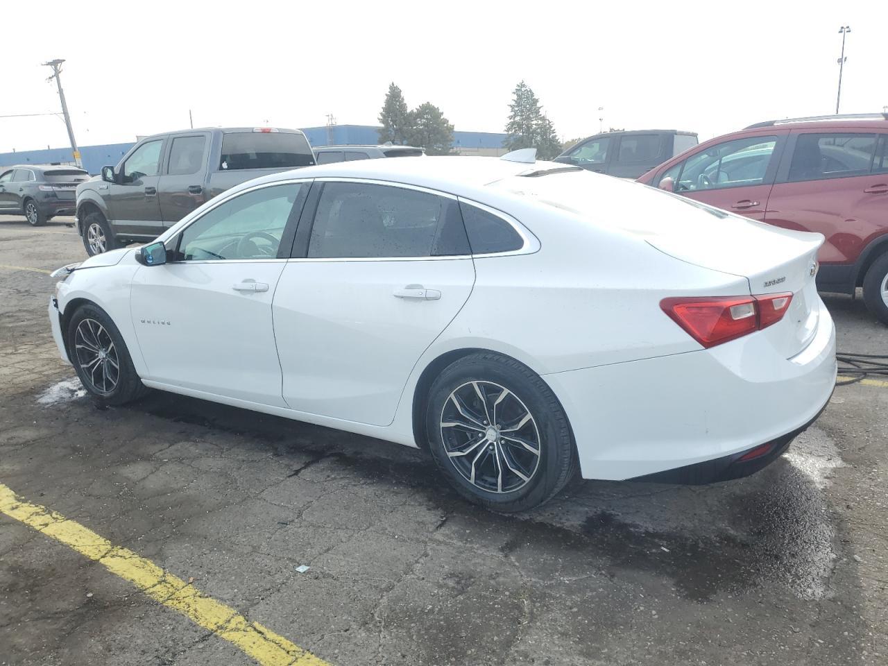 2017 Chevrolet Malibu Hybrid - Фото 2