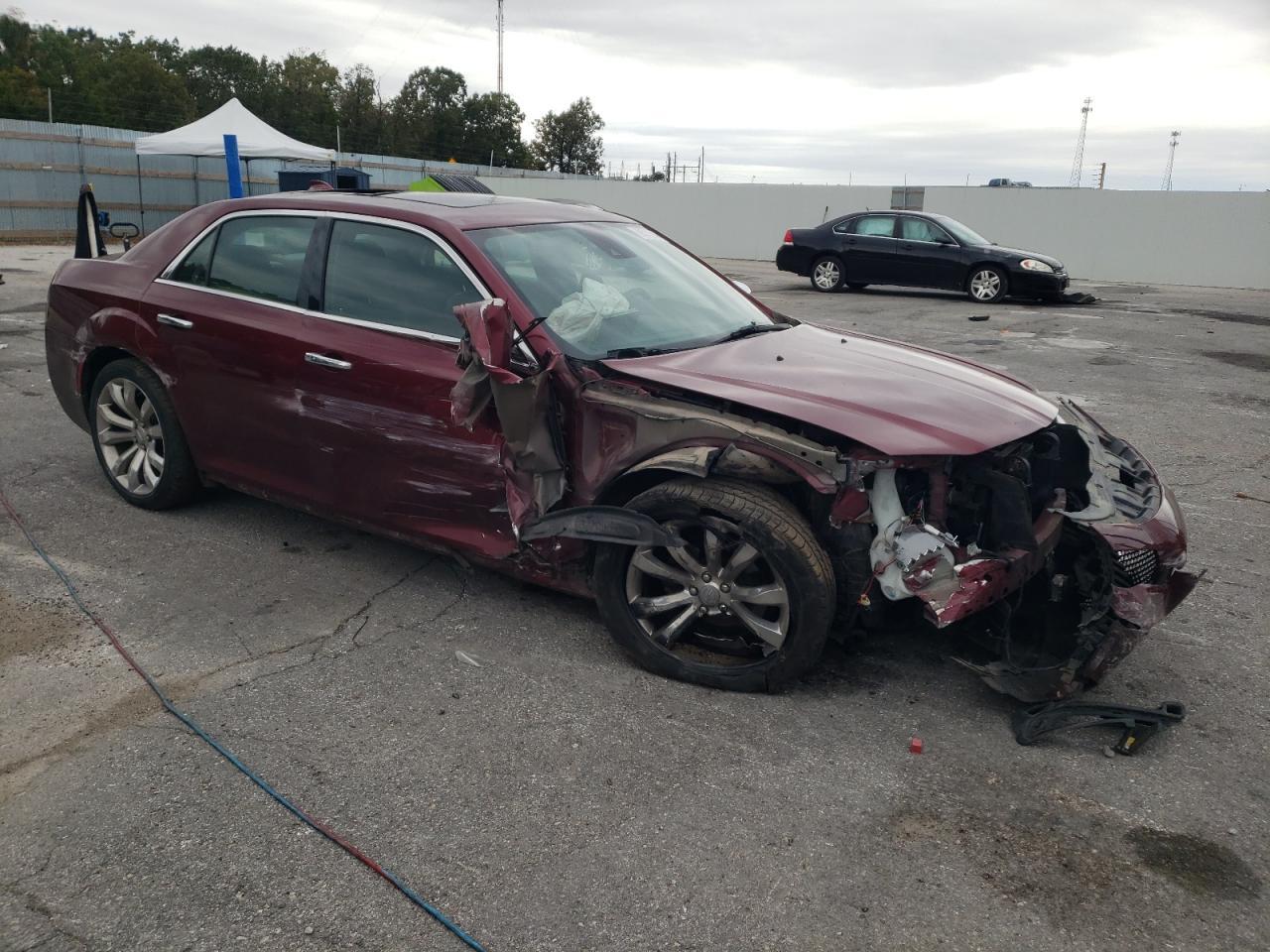 2018 Chrysler 300 Limited - Image 4