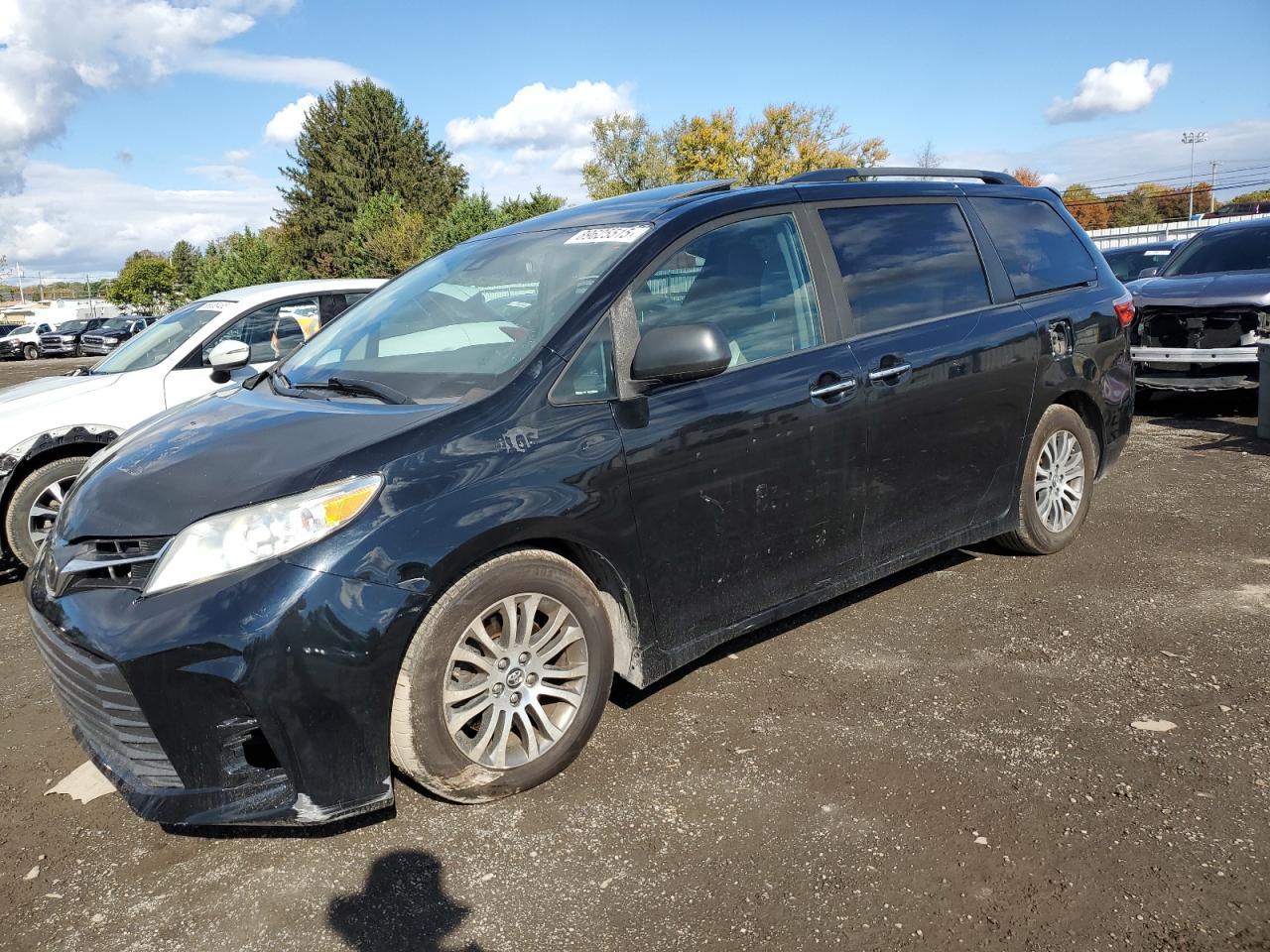 2019 Toyota Sienna Xle