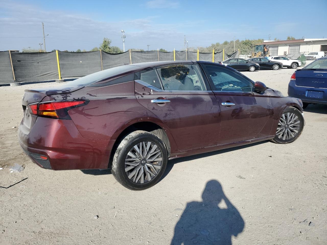 2023 Niss Altima - Image 3
