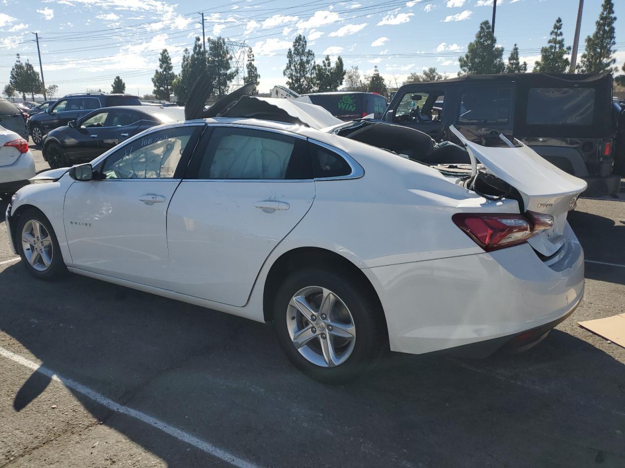 2022 Chevrolet Malibu Lt - Image 2