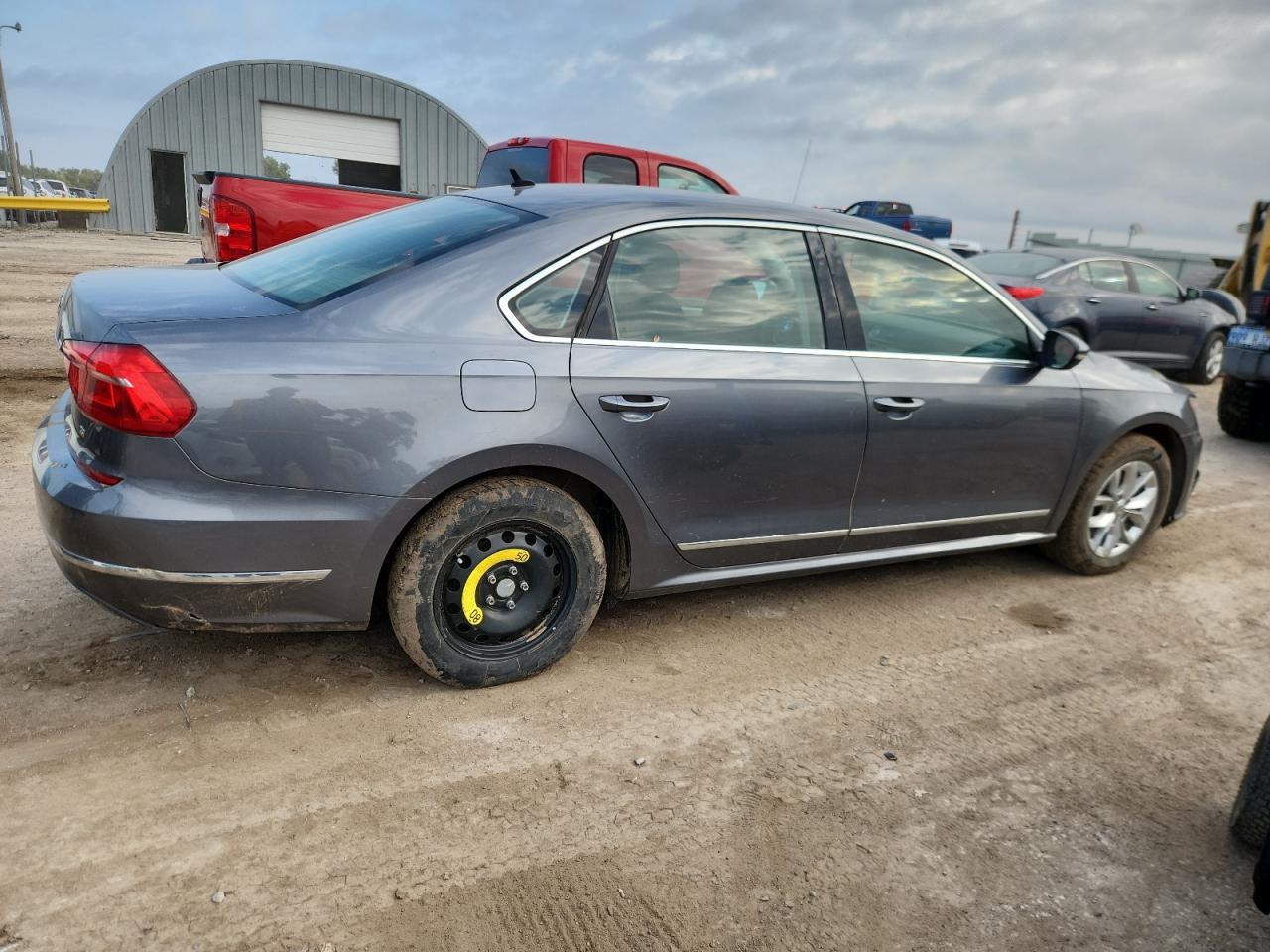 2016 Volkswagen Passat S - Image 3