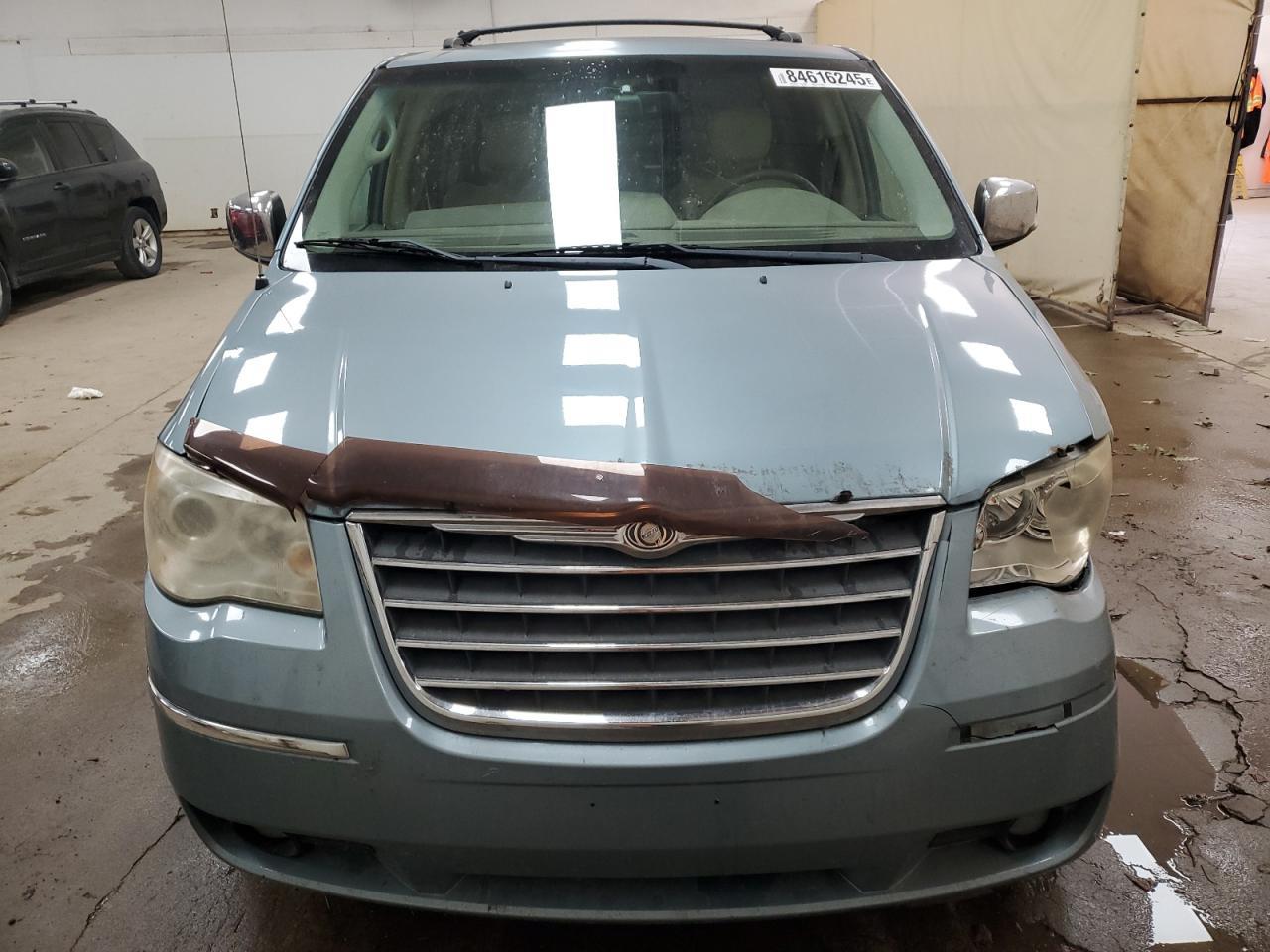 2009 Chrysler Town & Country Limited - Фото 5