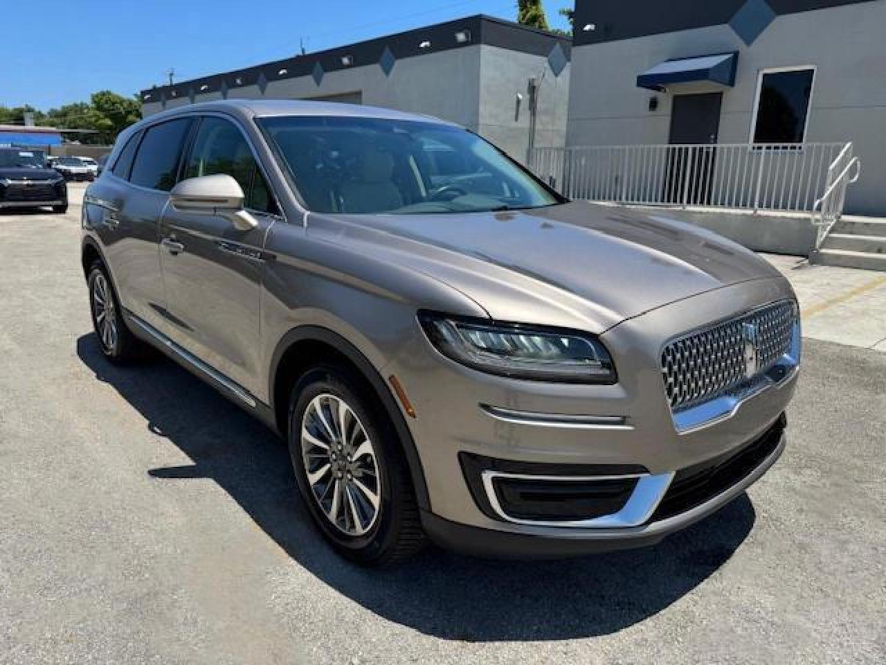 2020 Lincoln Nautilus - Image 4