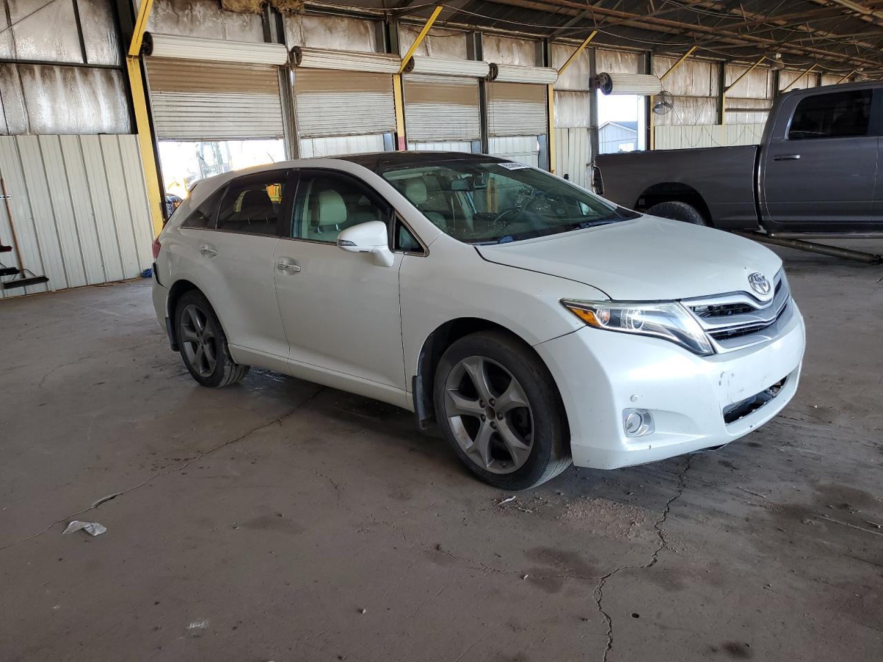 2014 Toyota Venza Le - Image 4