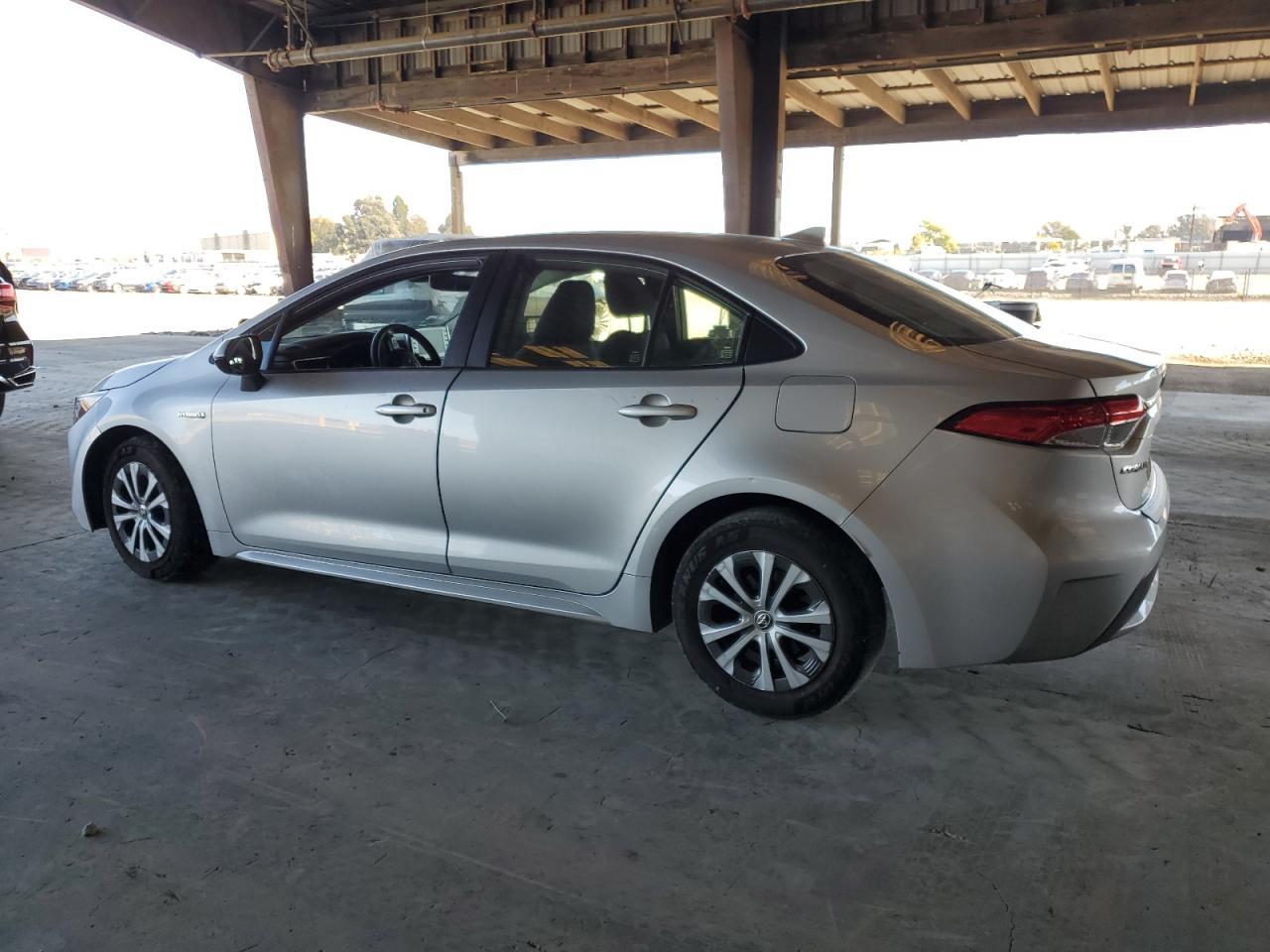 2021 Toyota Corolla Le - Image 2