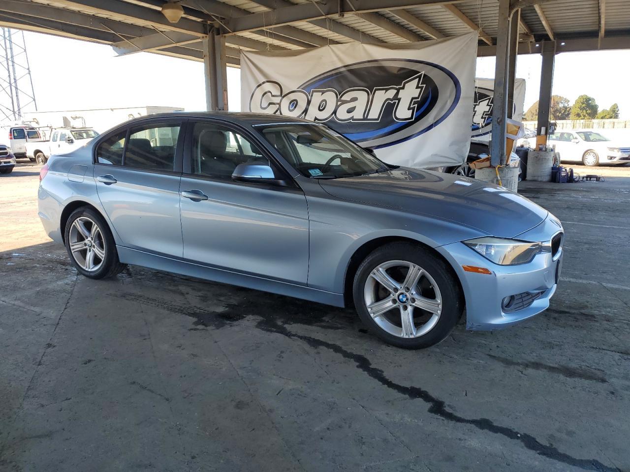 2013 BMW 320 I xDrive - Image 4