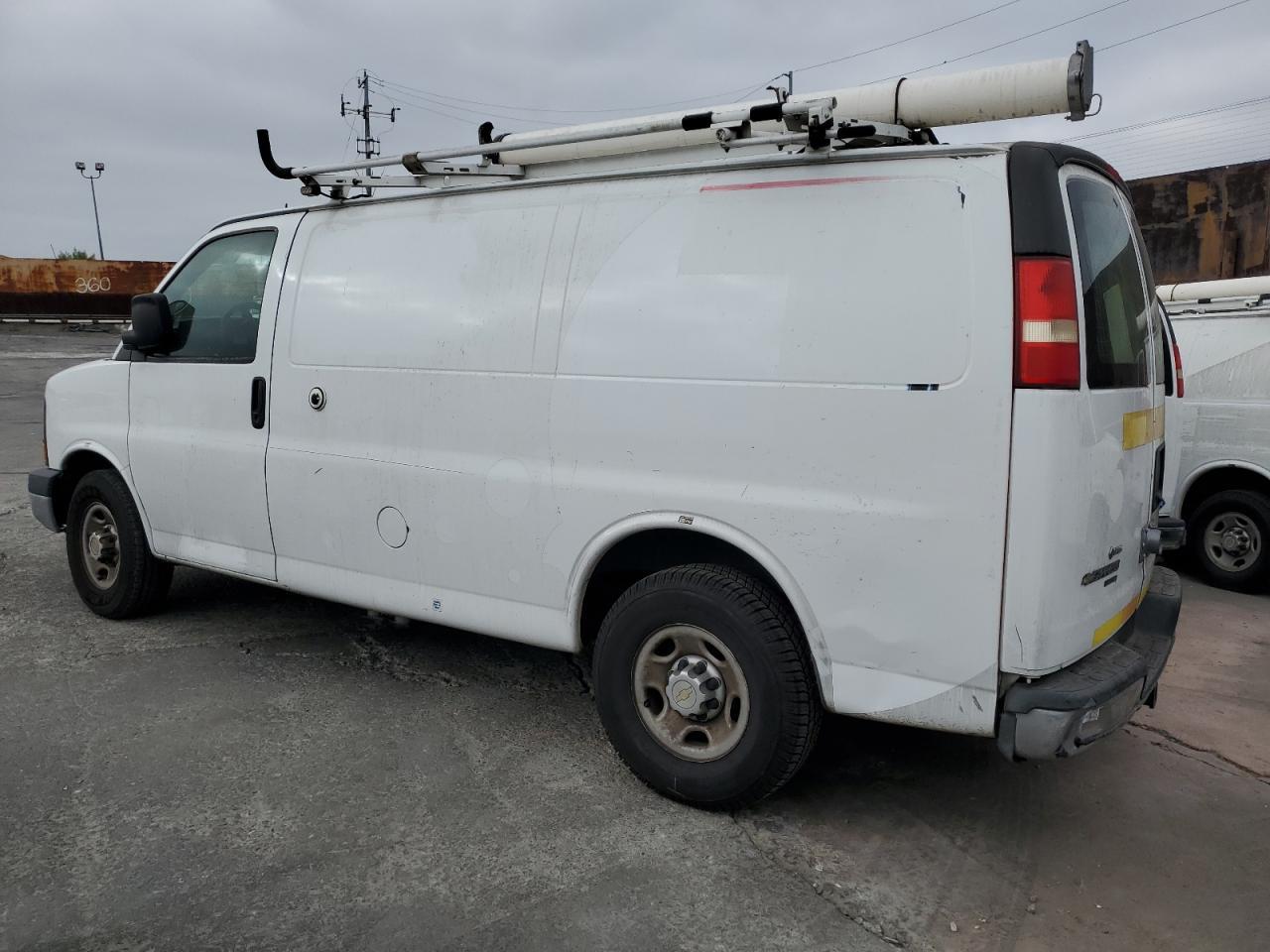 2014 Chevrolet Express G2500 Cargo Van - Pri Fleet - Image 2