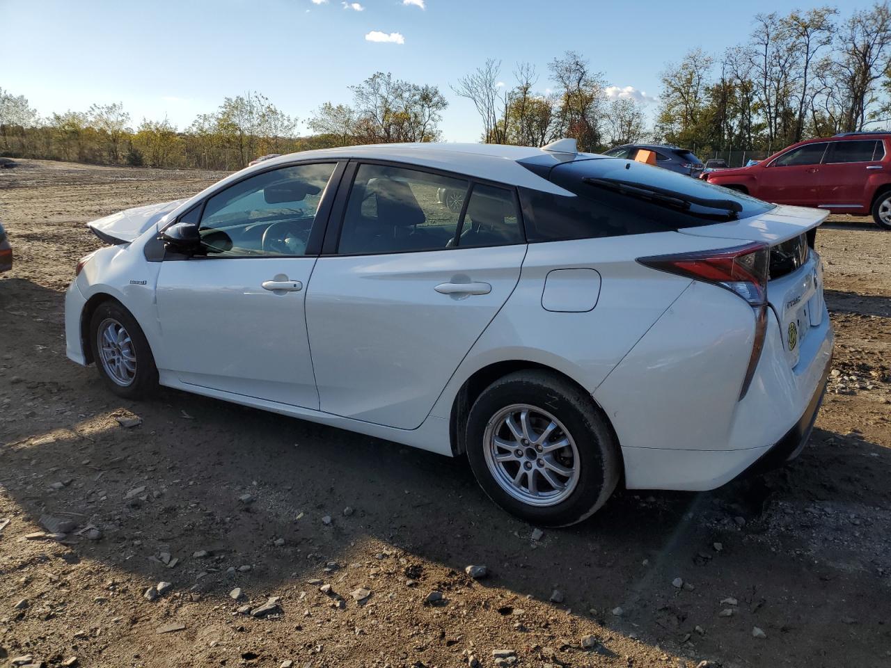 2016 Toyota Prius Two - Фото 2