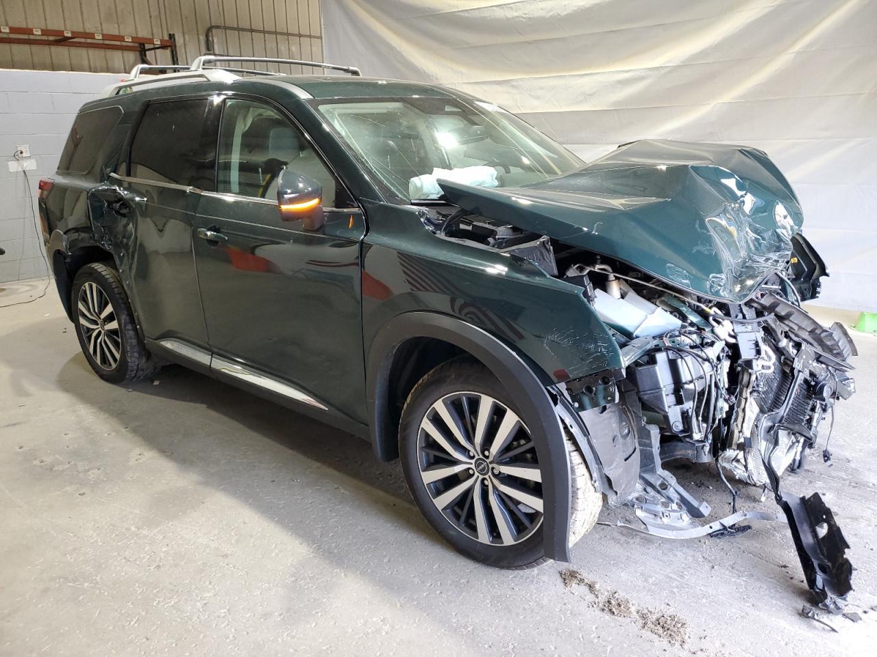 2022 Nissan Pathfinder Platinum - Фото 4