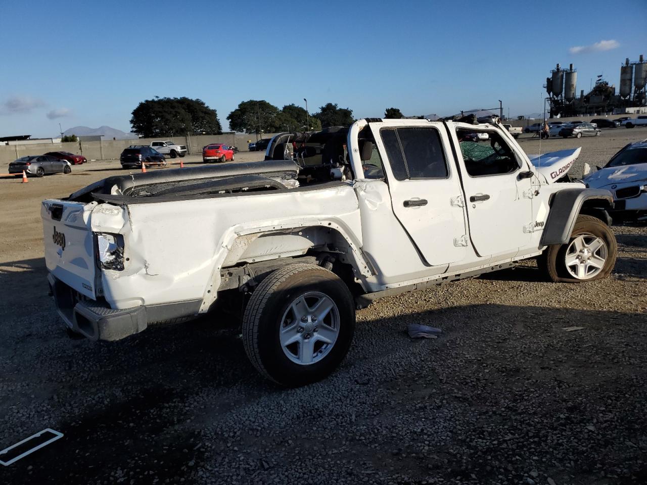 2020 Jeep Gladiator Sport - Фото 3