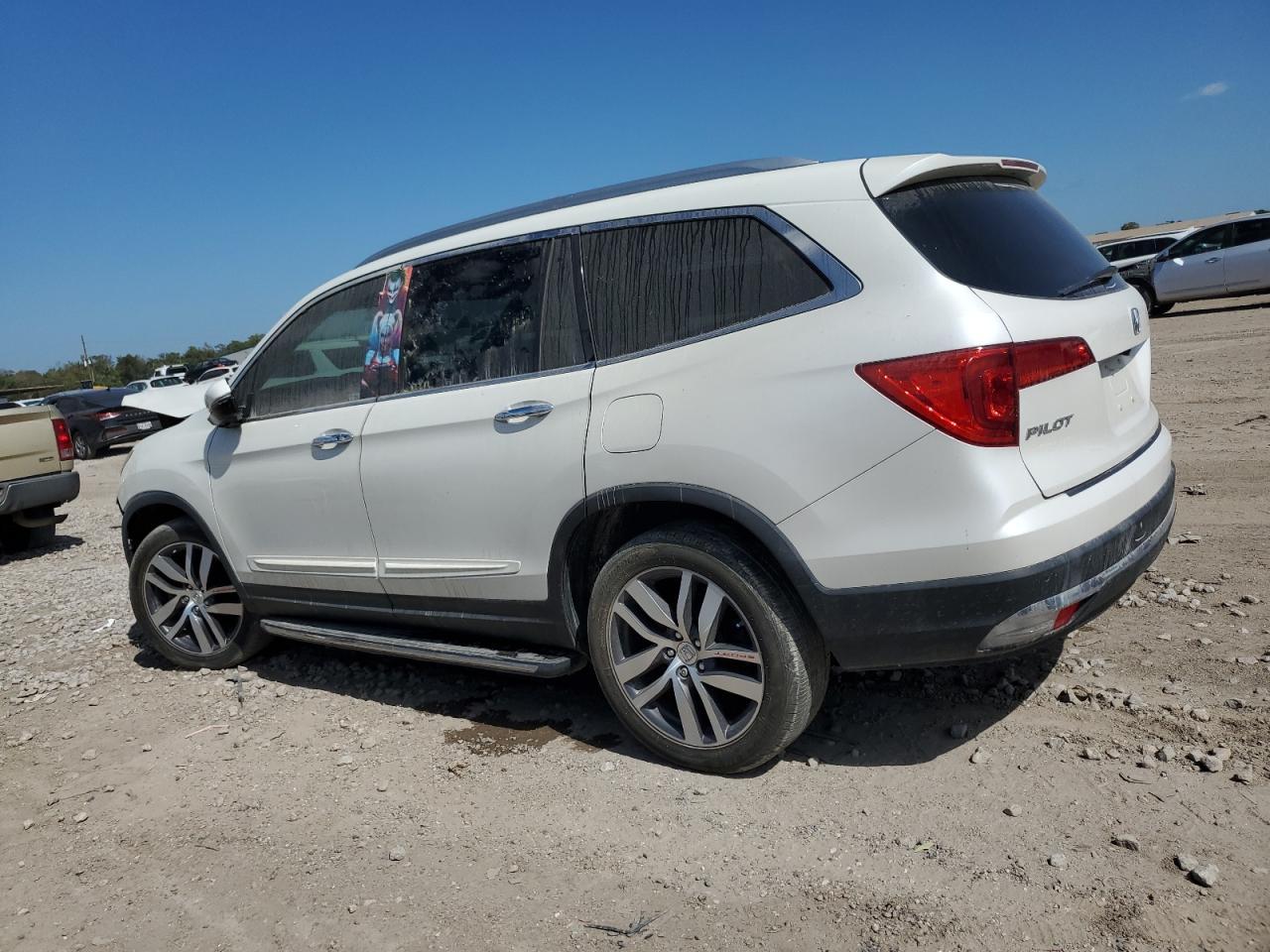 2017 Honda Pilot Touring - Фото 2